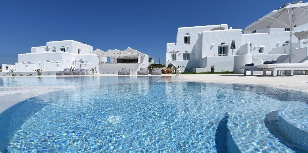 Отель White Dunes Luxury Suites 4*