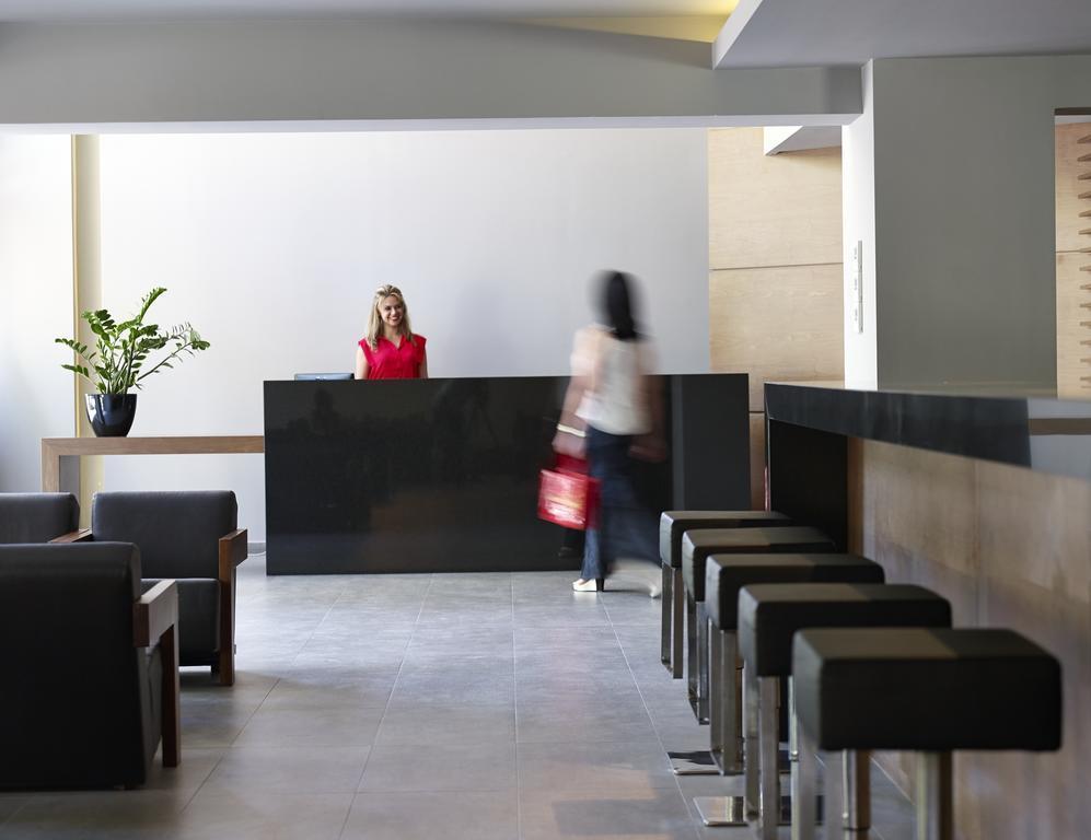 Фото Oktober Downtown Boutique Hotel 3*