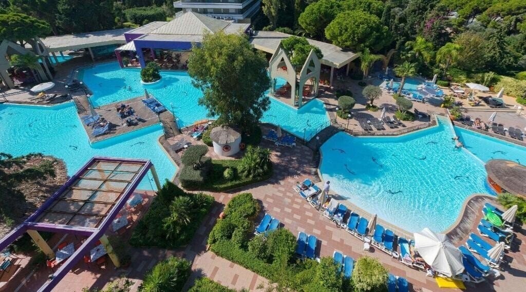 Отель Dionysos Hotel 4*