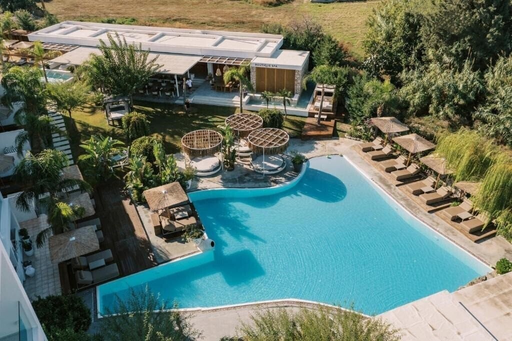 Отель Kouros Exclusive 3*