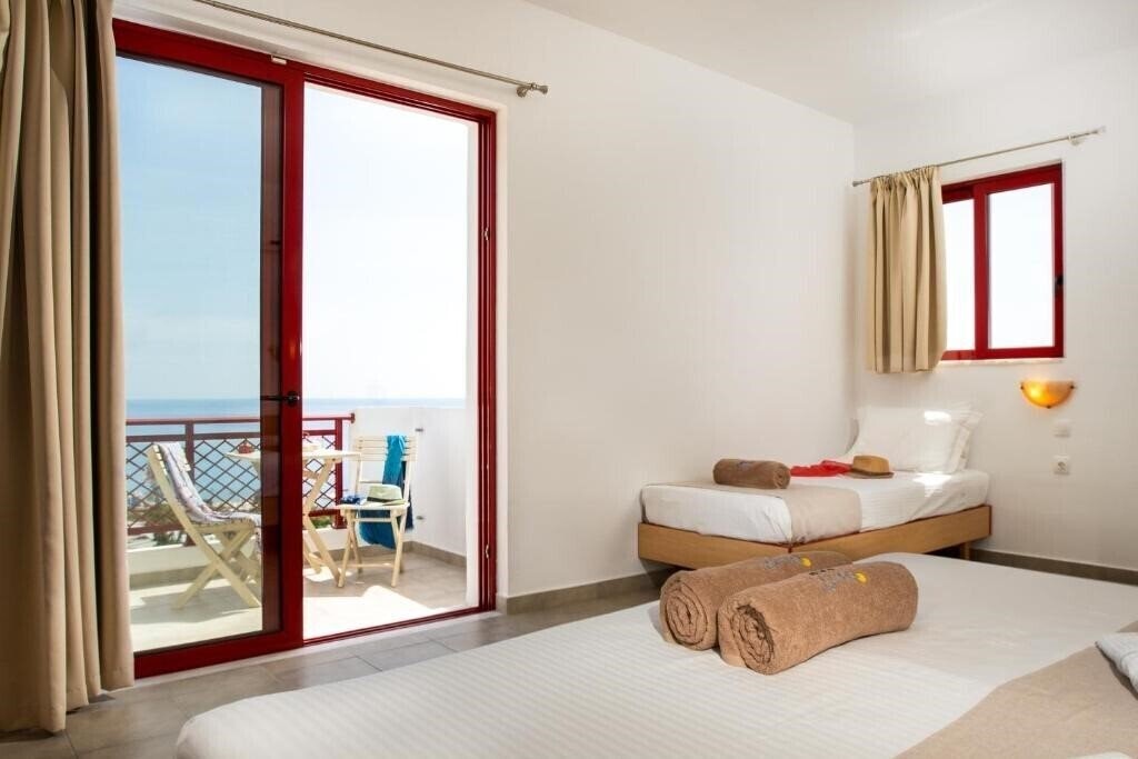 Отель Bella Vista Studios 2*