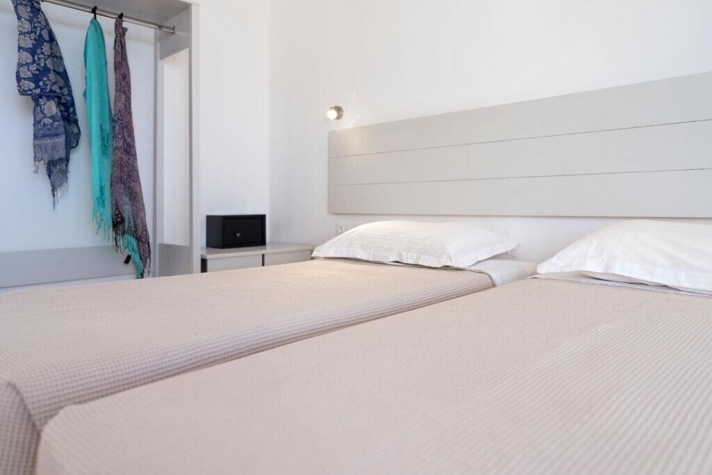 Фото Beach Break Boutique Apartments 3*