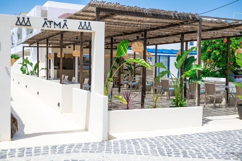 Отель Atma Beach Rooms & Suites 3*