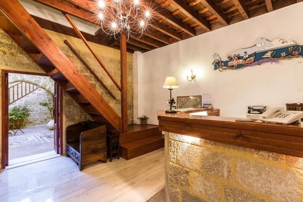 Изображение Camelot Traditional & Classic Hotel 3*