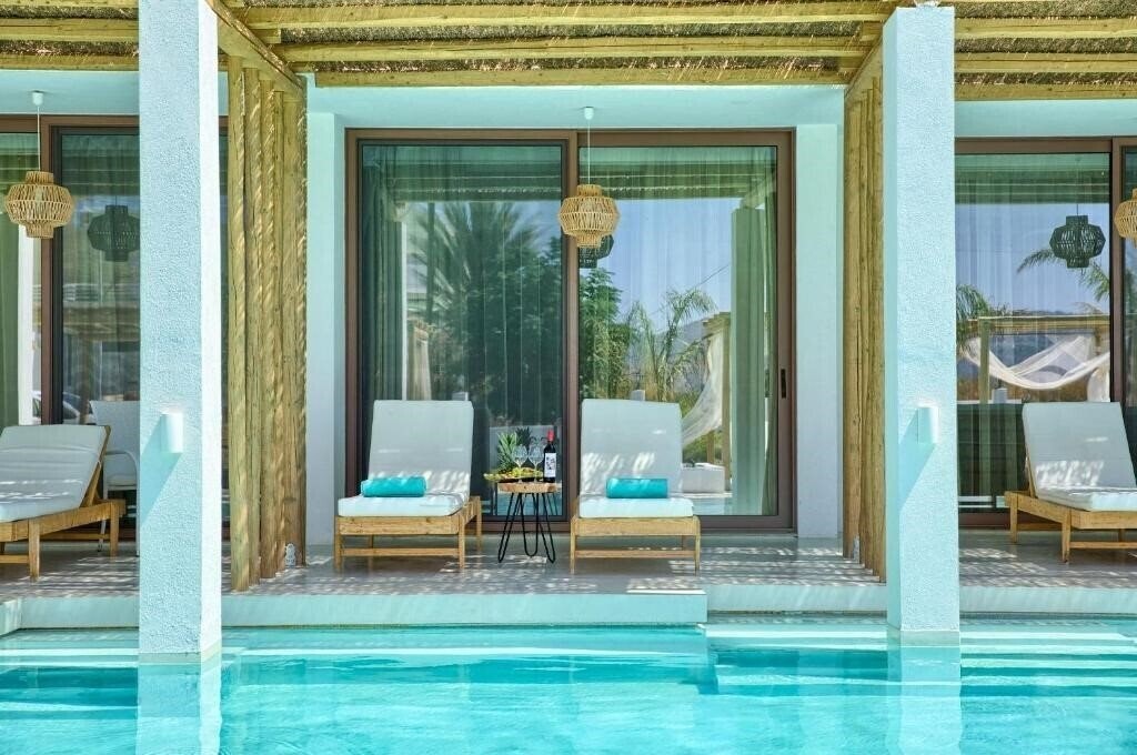 Отель Alia Suites and Spa (ex. Alia Luxury Suites) 3*