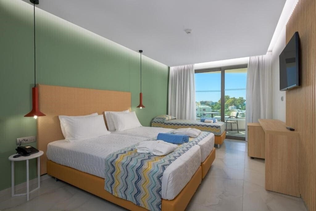 Фото Avra Beach Resort Hotel & Bungalows 4*