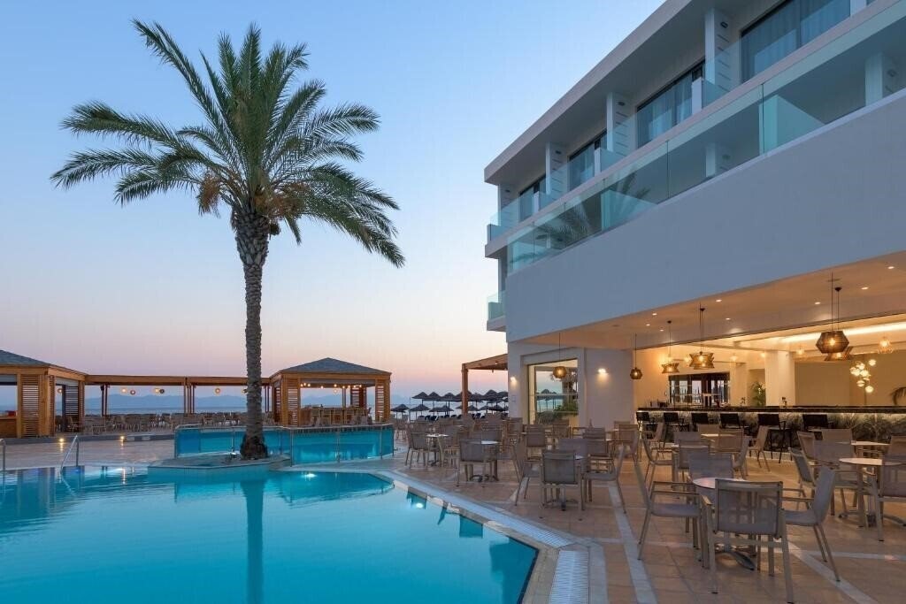 Изображение Avra Beach Resort Hotel & Bungalows 4*