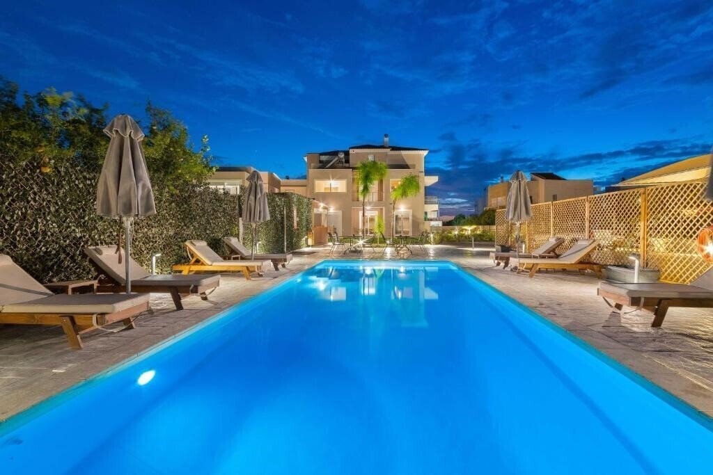 Отель L & C Boutique Apartments 3*