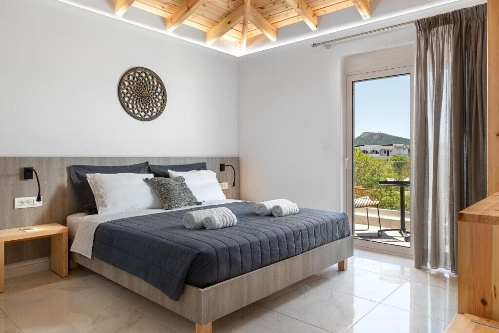 Фото L & C Boutique Apartments 3*
