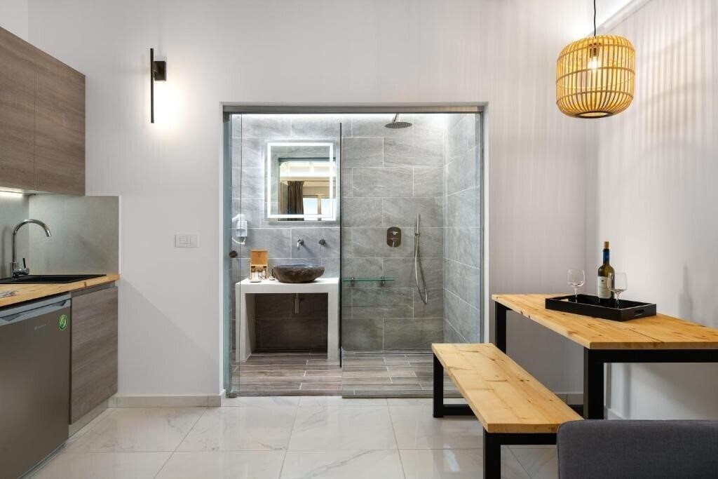 Фотография L & C Boutique Apartments 3*