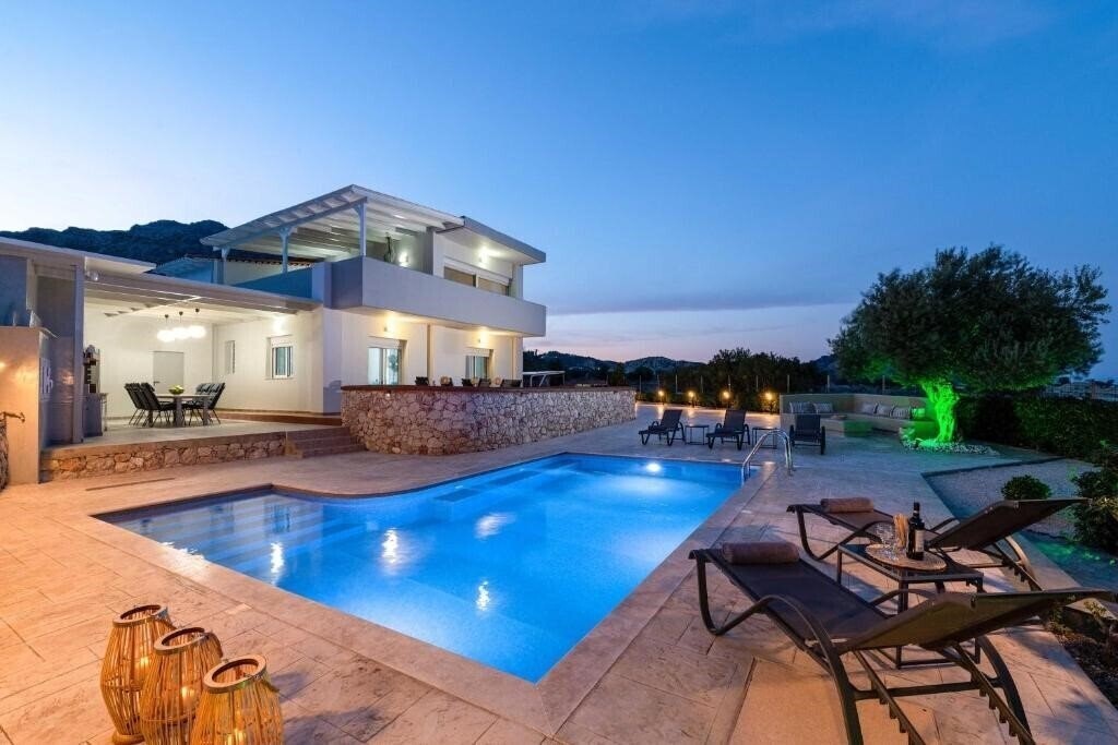 Отель Alia Villa 5*