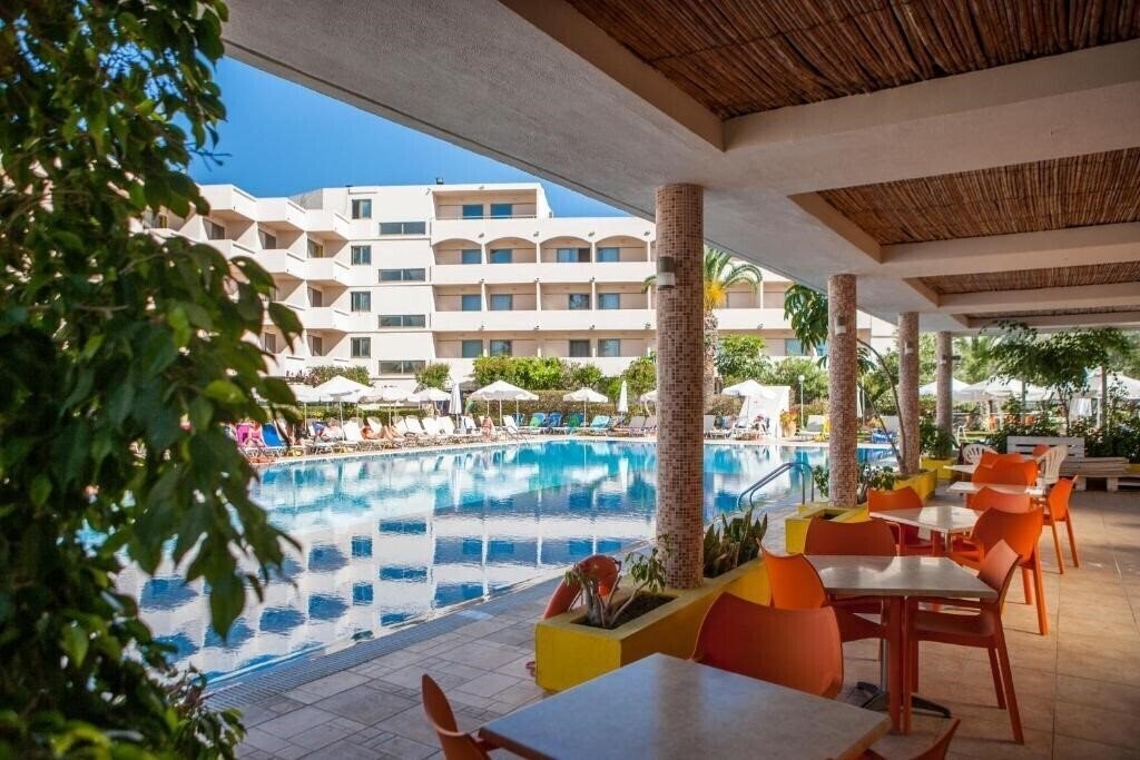 Фотография Ialyssos Bay Hotel (ex. Ialyssos Bay Suneo Club Hotel ) 4*