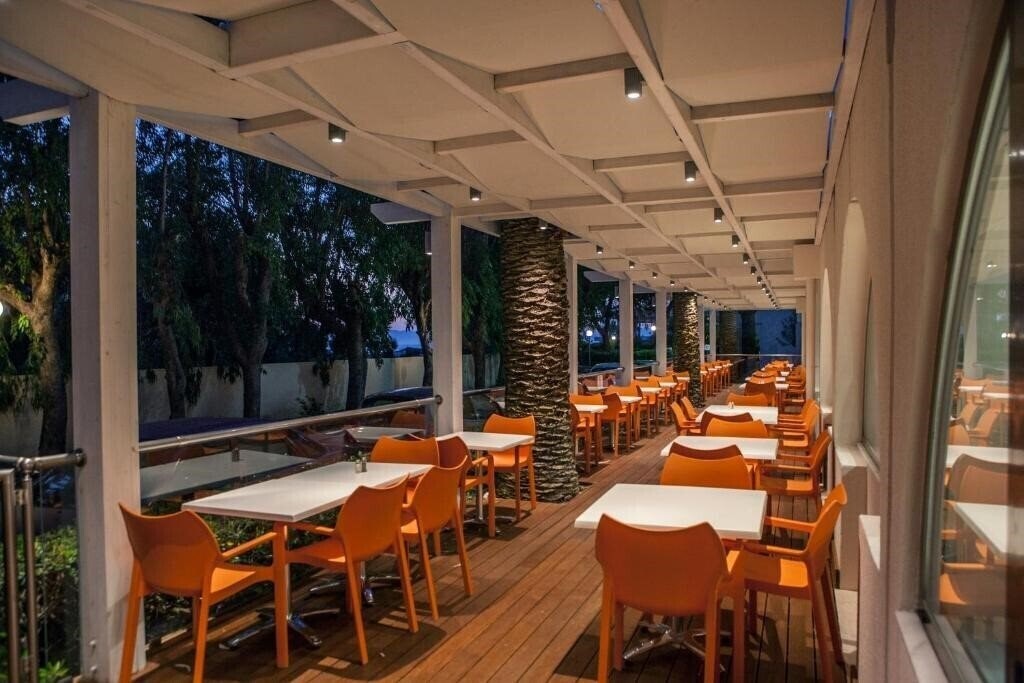 Изображение Ialyssos Bay Hotel (ex. Ialyssos Bay Suneo Club Hotel ) 4*