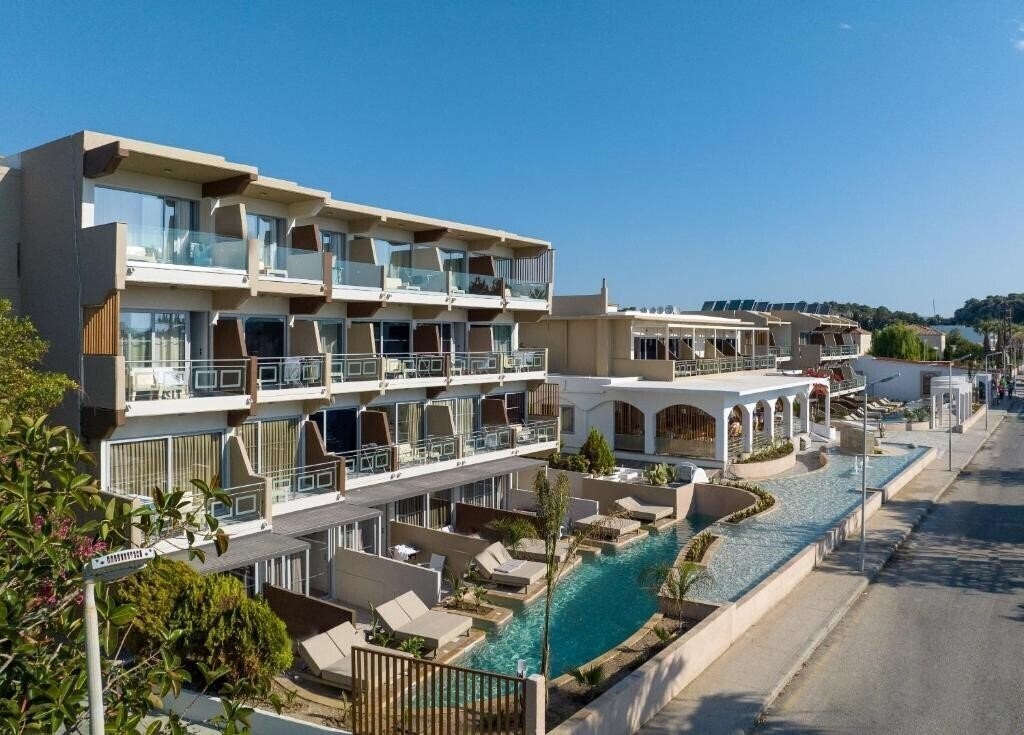 Отель Kolymbia Bay Art Hotel 4*