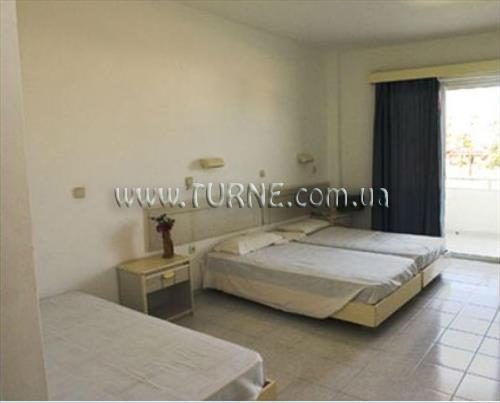 Отель Anika Studios 2*