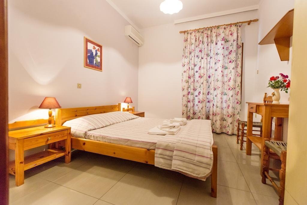 Отель Filoxenia Apartments 3*