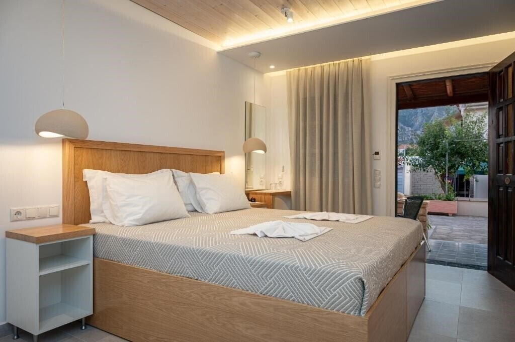 Фото Athena Beach (Kokkari) отель без категории