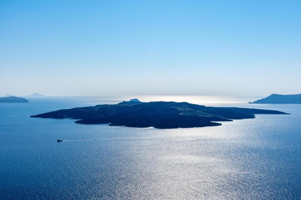 Фотография Adamant Suites 4*