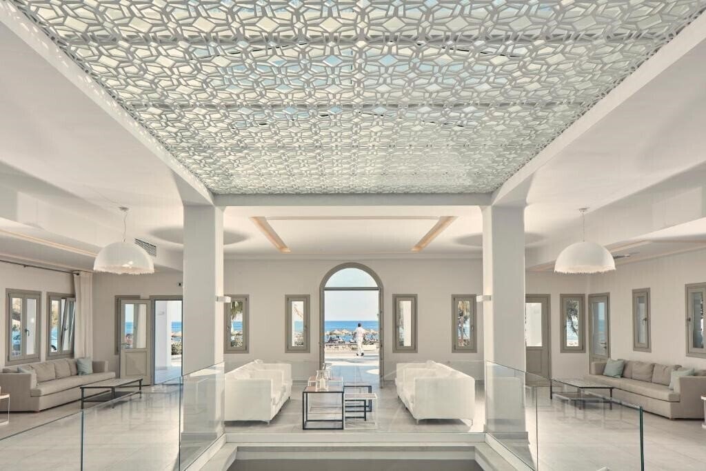 Отель Aqua Blue Hotel Santorini 4*