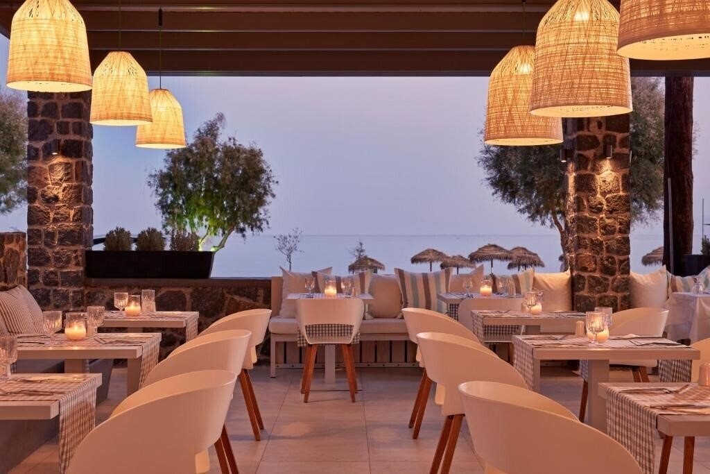 Изображение Aqua Blue Hotel Santorini 4*