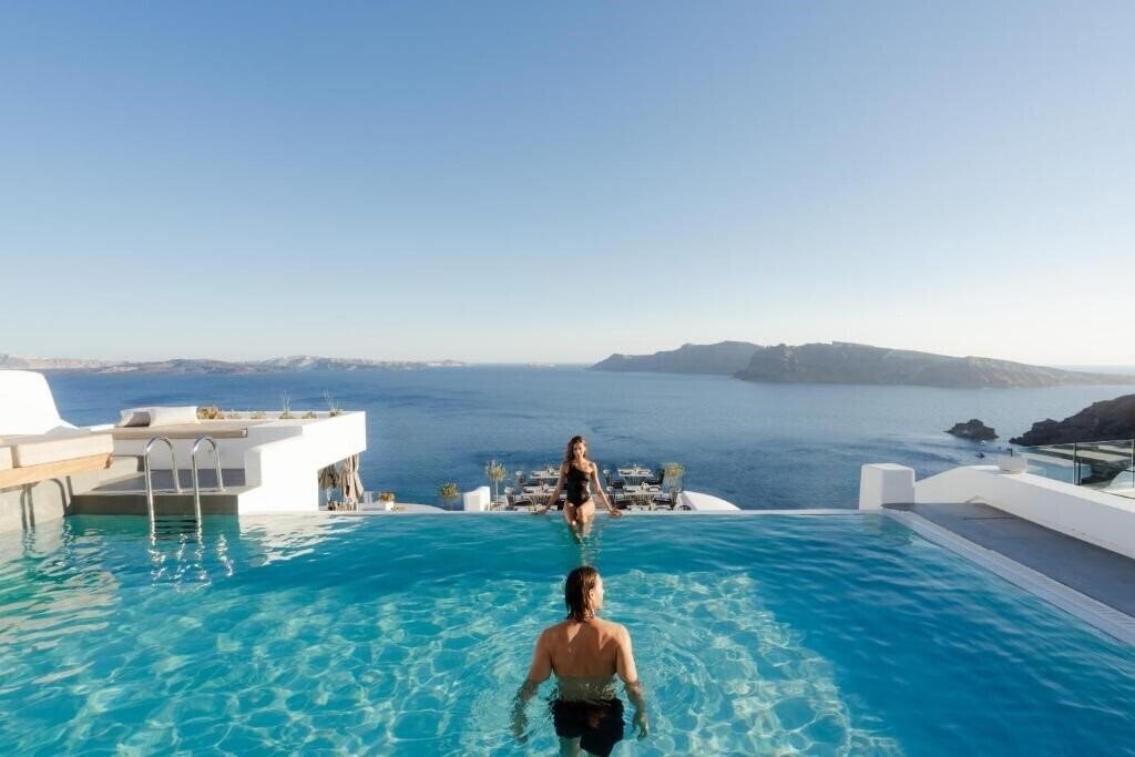 Фото La Perla Villas & Suites Adults Only 5*