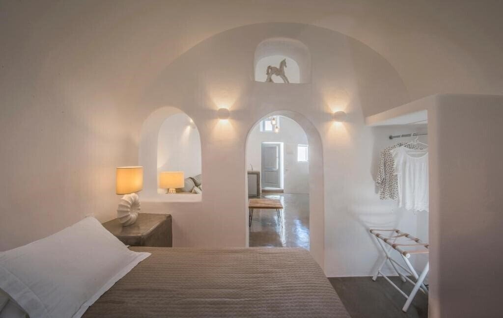 Фото Aqua Serenity Luxury Suites 4*