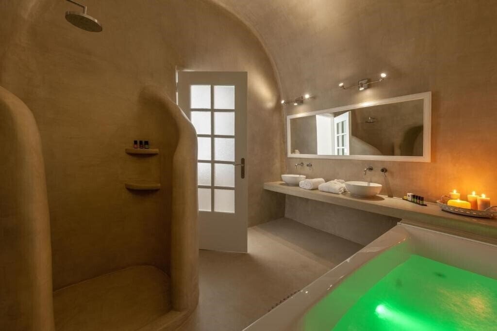 Фотография Thirea Suites Oia Sanatorini 4*