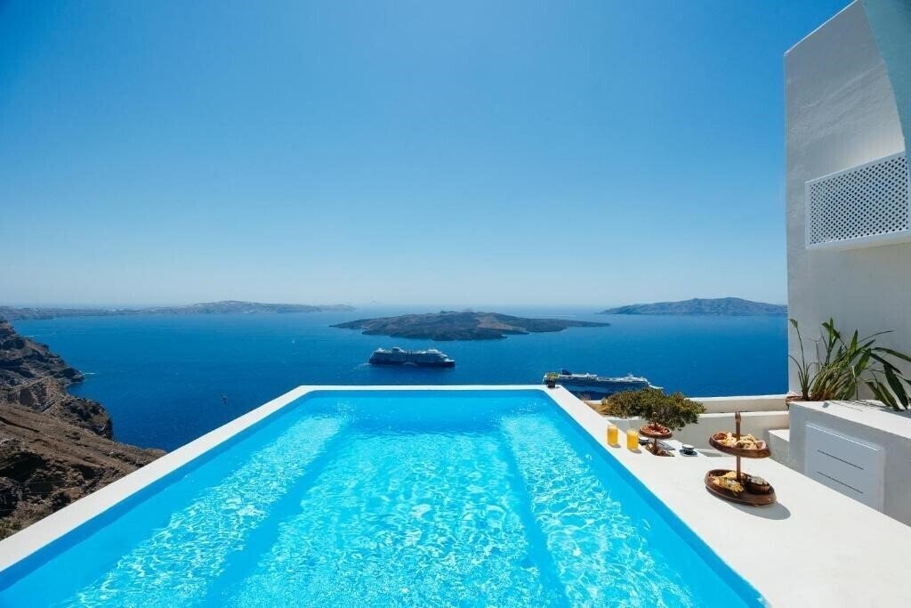 Отель Kastro Suites 3*