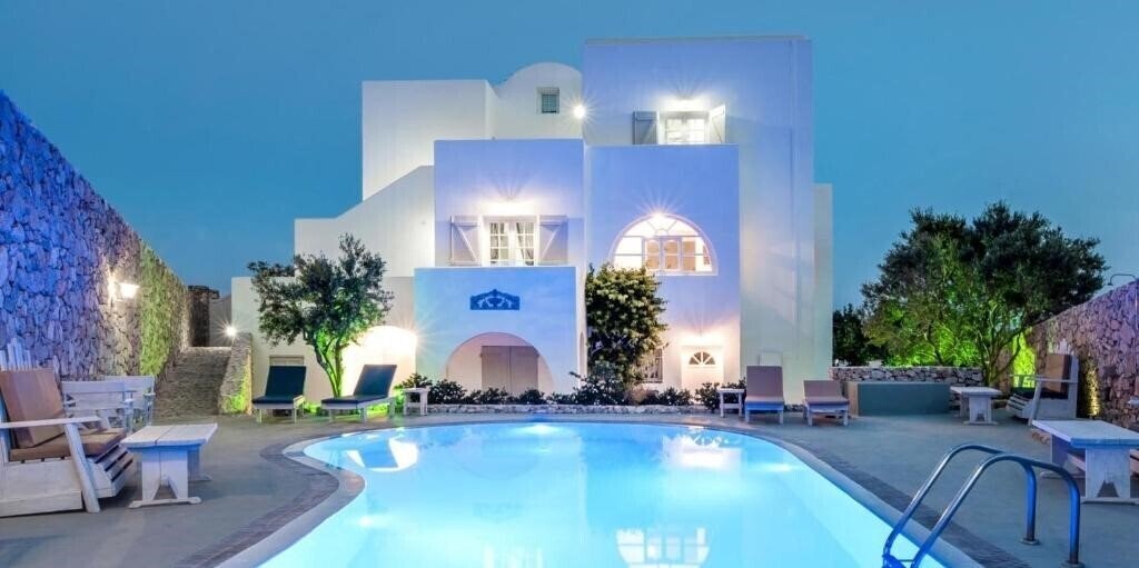 Отель Lava Rock Villa 3*