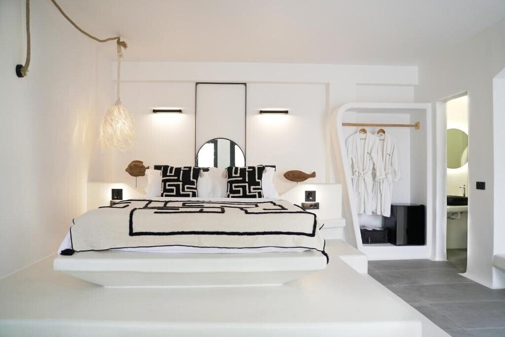Отель King'S Suites 3*