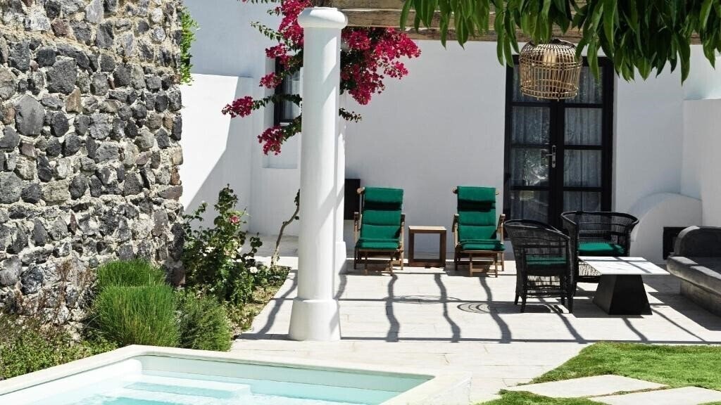Картинка Katikies Garden Santorini The Leading Hotels of The World Fira 5*