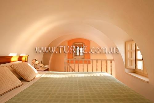 Отель Nefeles Luxury Suites 4*