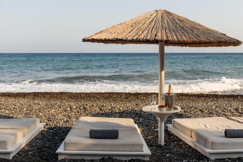 Картинка Alesahne Beach Hotel 3*