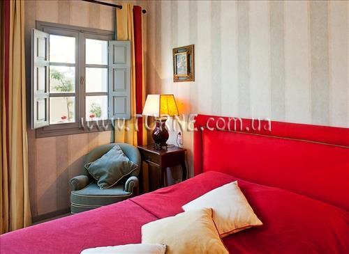 Отель La Maltese Estate Hotel 5*