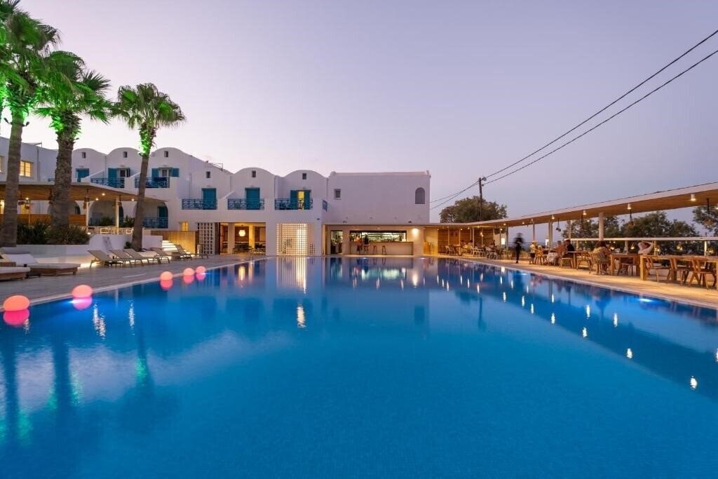 Отель Kamari Beach Hotel 3*