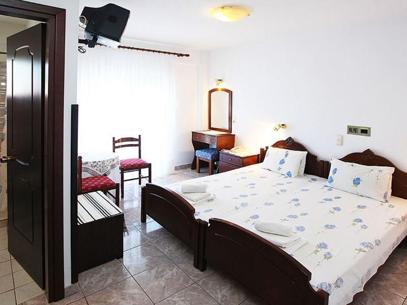 Фото Fourkos Hotel 2*