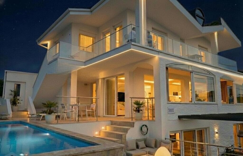 Отель Kapahi Villa Lux Appartments 3*