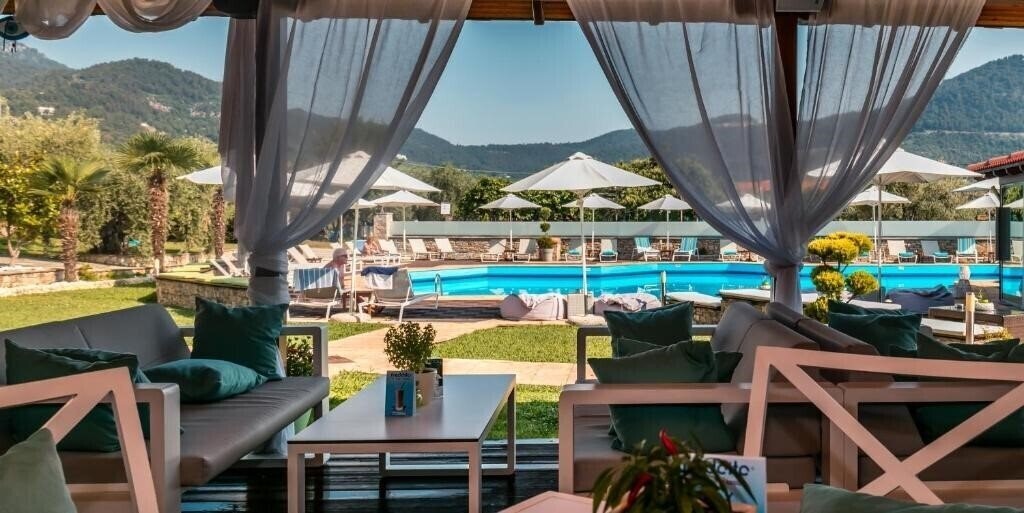Фото Korina Hotel 3*
