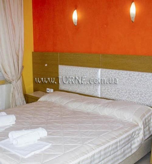 Отель Potos Hotel 3*