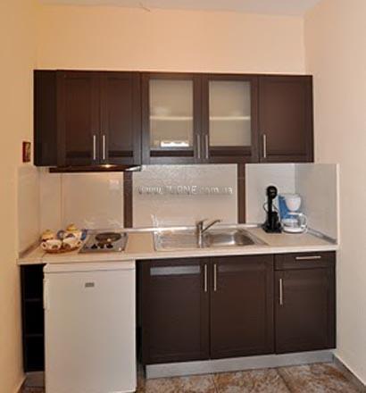 Отель Sissys San Antonio Studios & Apartments апартаменты