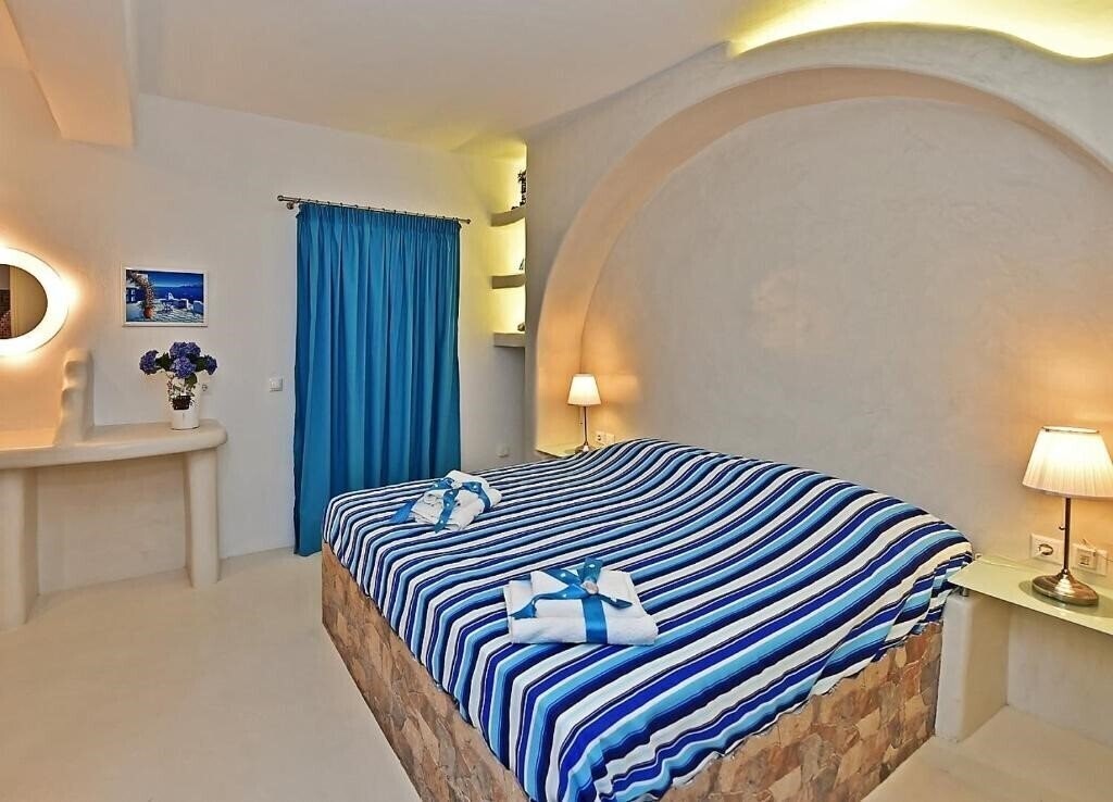 Отель Tinos Aqua Palazzo 4*