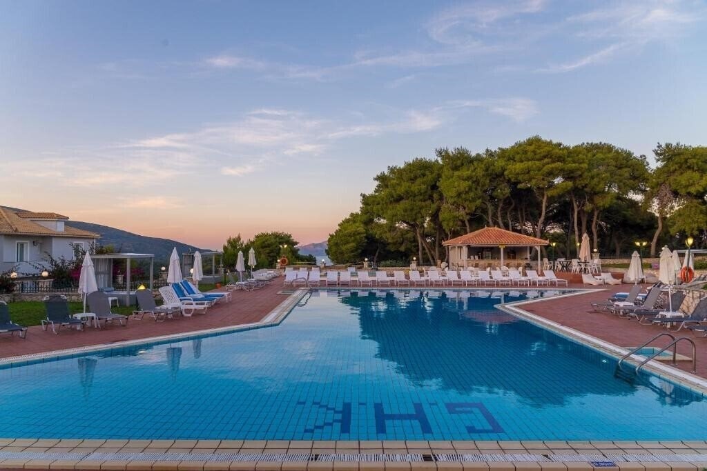 Отель Keri Village & Spa By Zante Plaza 4*
