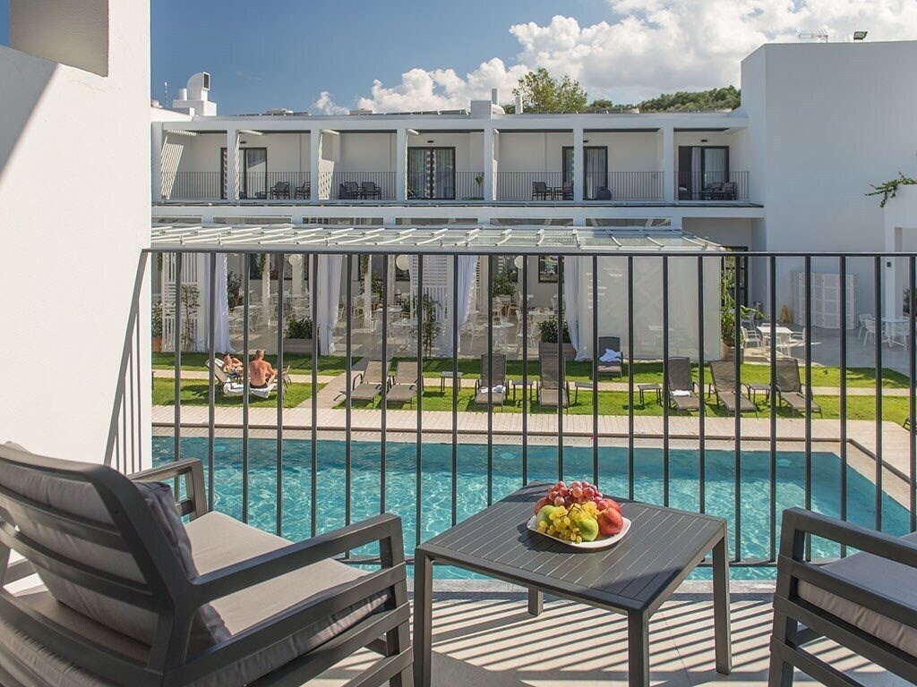 Отель Aqua Bay Suites 5*