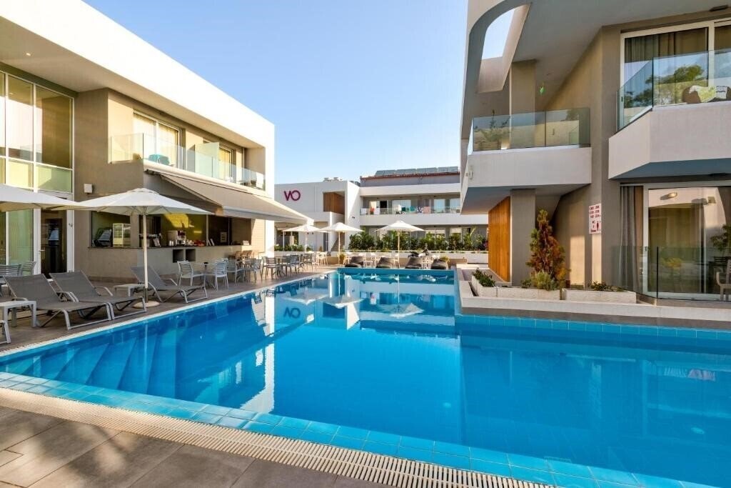 Отель White Olive Premium Laganas 4*