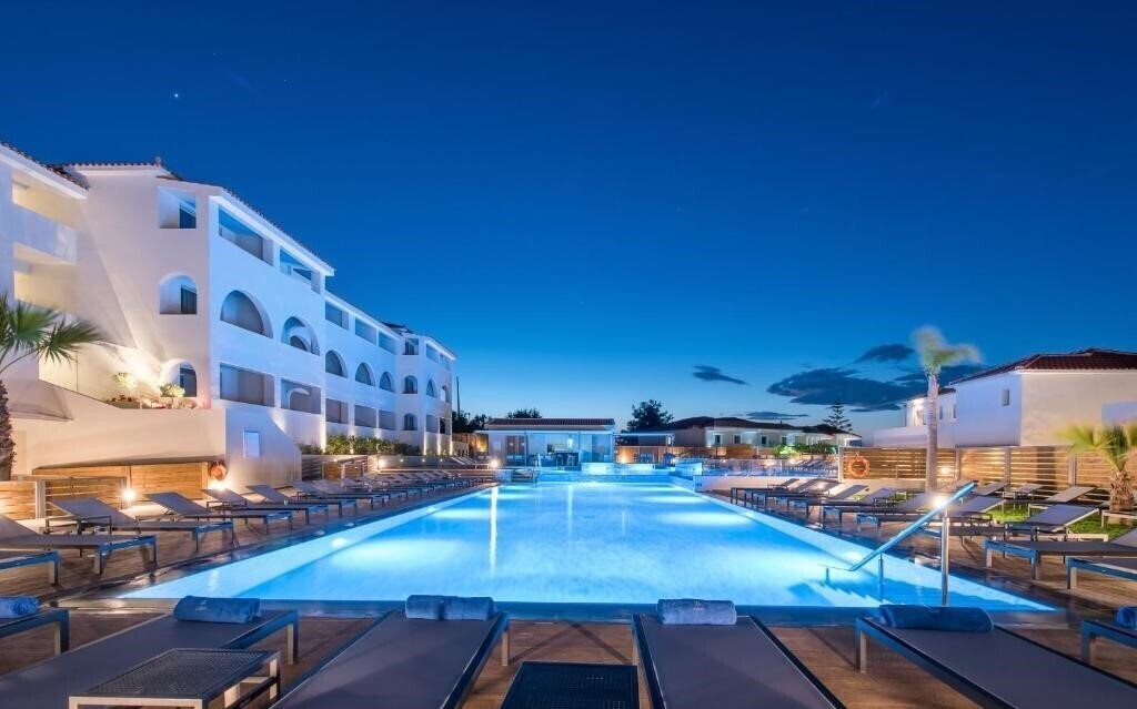 Изображение Azure Resort & SPA 5*