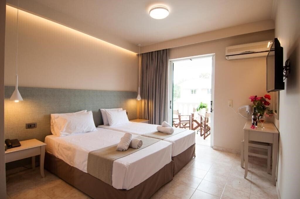 Фото Ilios Hotel 3*