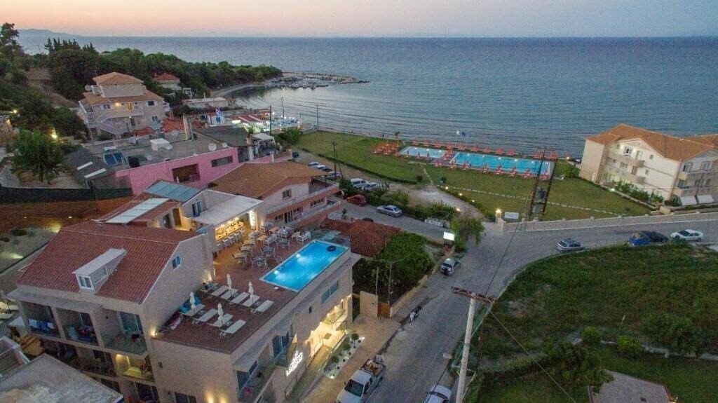 Отель Porto Planos 4*