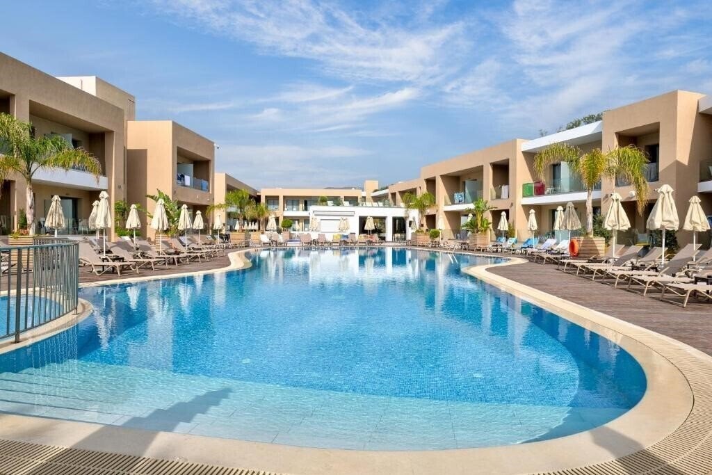 Отель White Olive Elite Laganas 5*