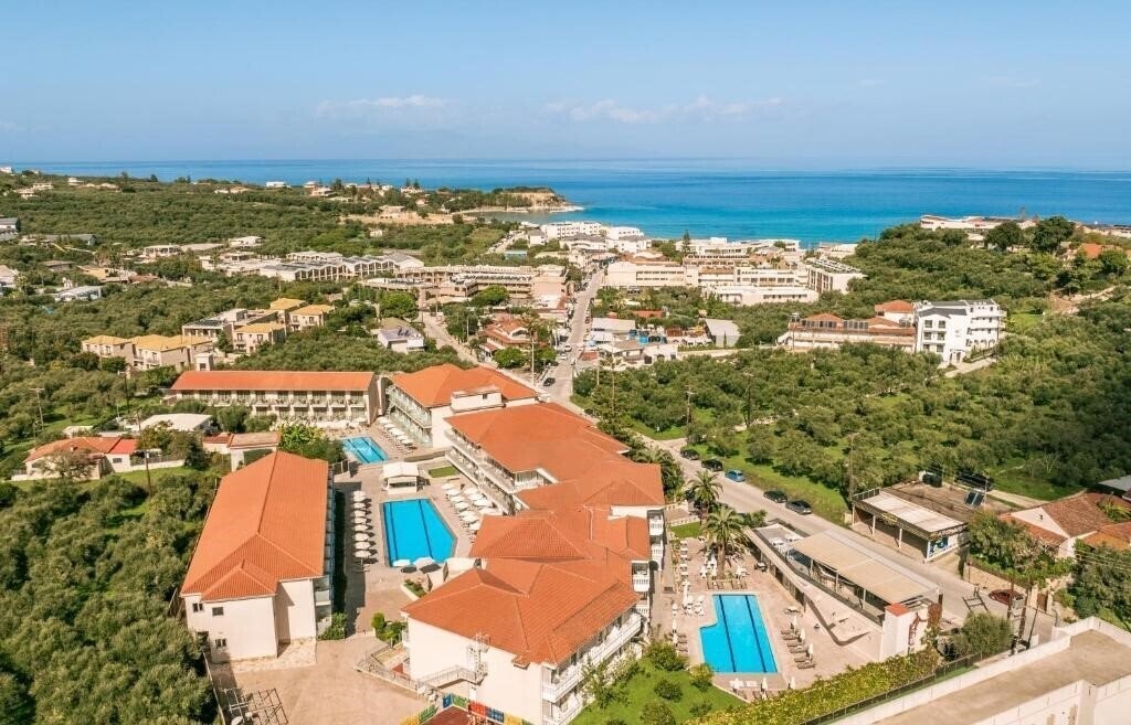 Отель Karras Grande 4*