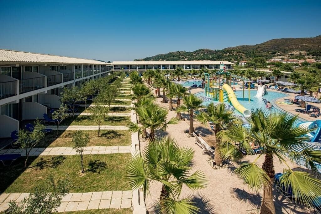 Отель Caretta Island 4*